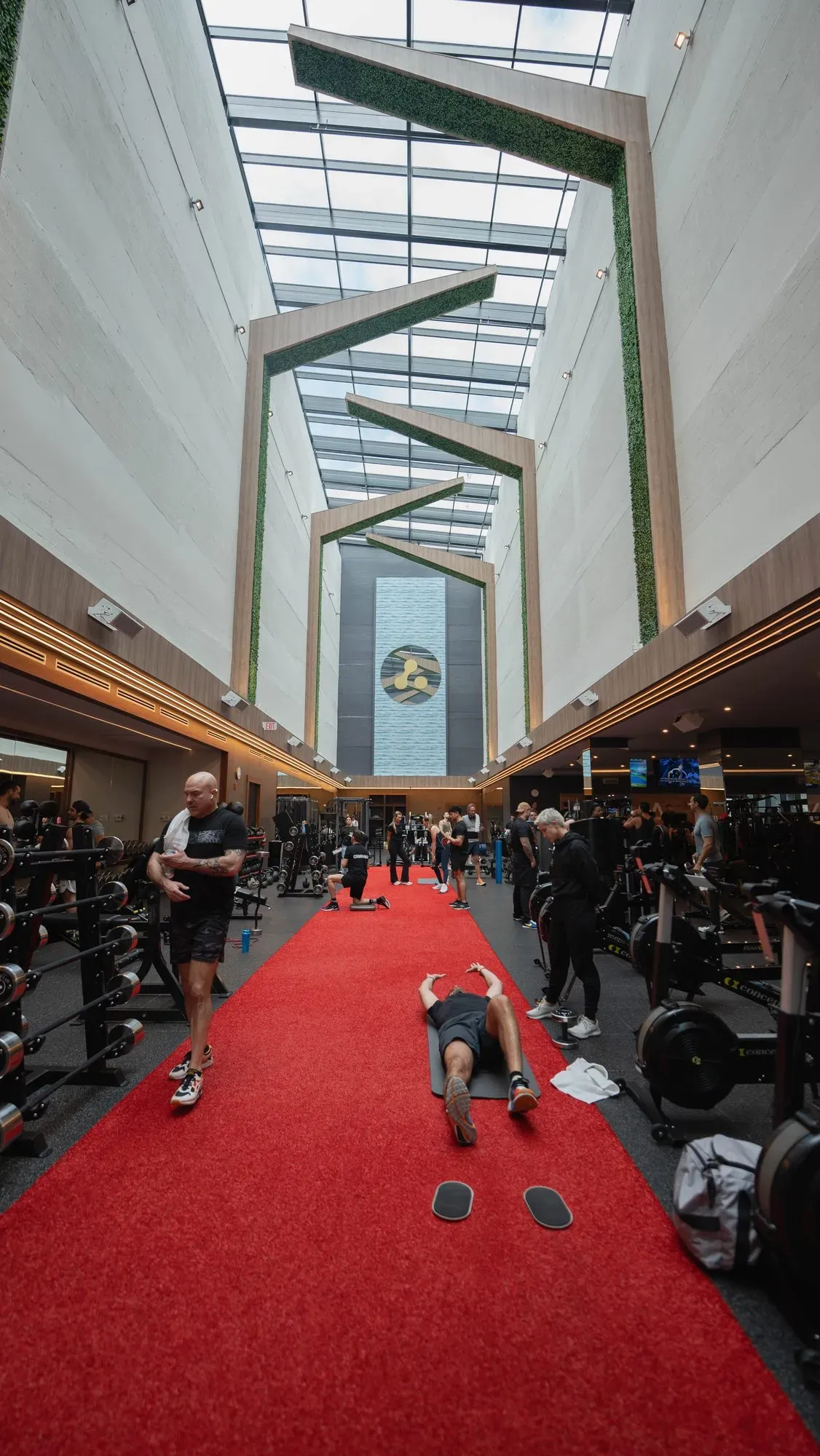 Anatomy South Beach gym with Skelcore equipment — photo 1