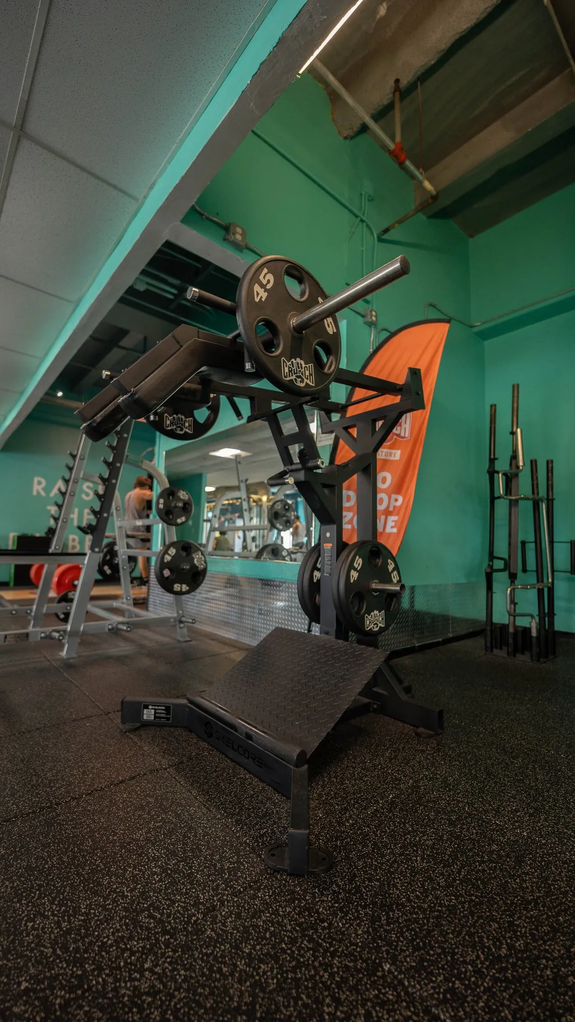 Crunch South Beach gym with Skelcore equipment — photo 1