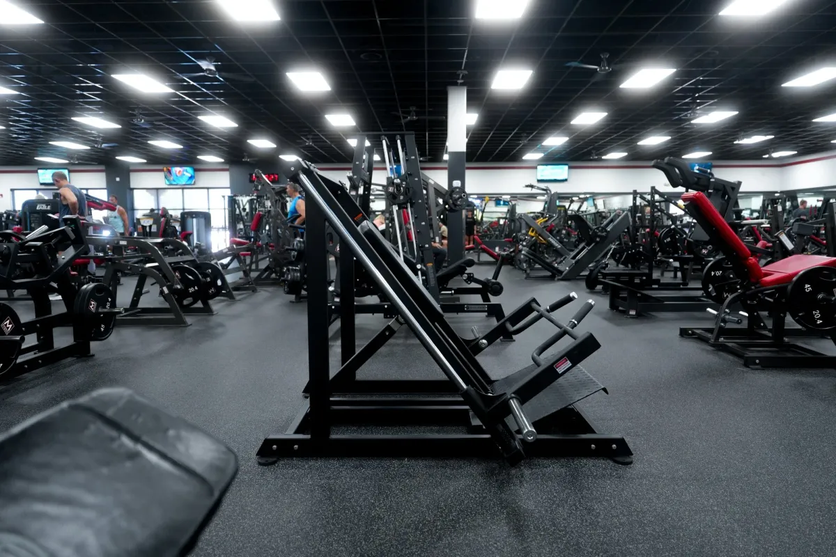 Mountainside Fitness gym with Skelcore equipment — photo 10