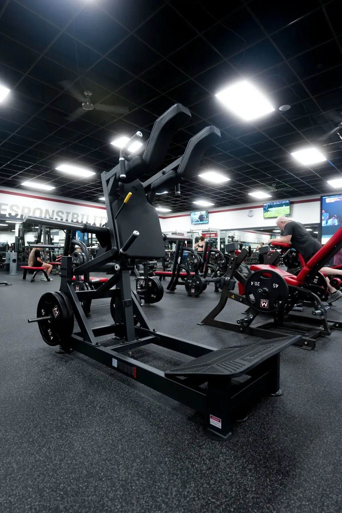 Mountainside Fitness gym with Skelcore equipment — photo 6